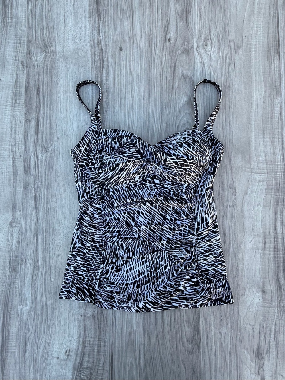 La Blanca black and white printed tankini top